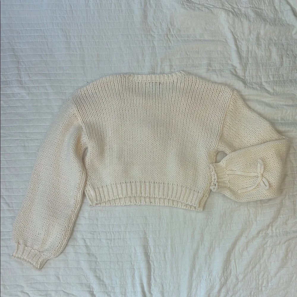Chic Cream Bow-Detail Sweater - Picture 3 of 3